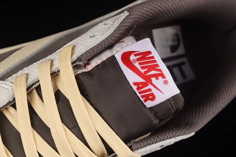 All categories Air Jordan Jordan series basketball shoes Air Jordan 1 Low foreign trade version Travis Scott x Air Jordan 1 Low OG "Reverse Mocha" AJ1 Joe 1 reverse mocha brown and white barb joint casual sports basketball shoes DM7866-162